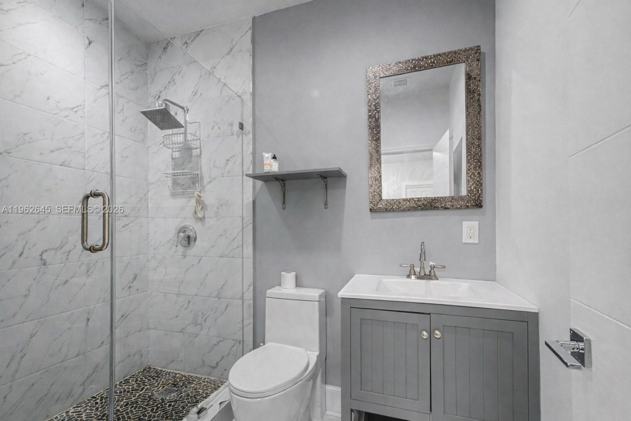 2900 SW 4th St , Miami, FL 33135 Photo