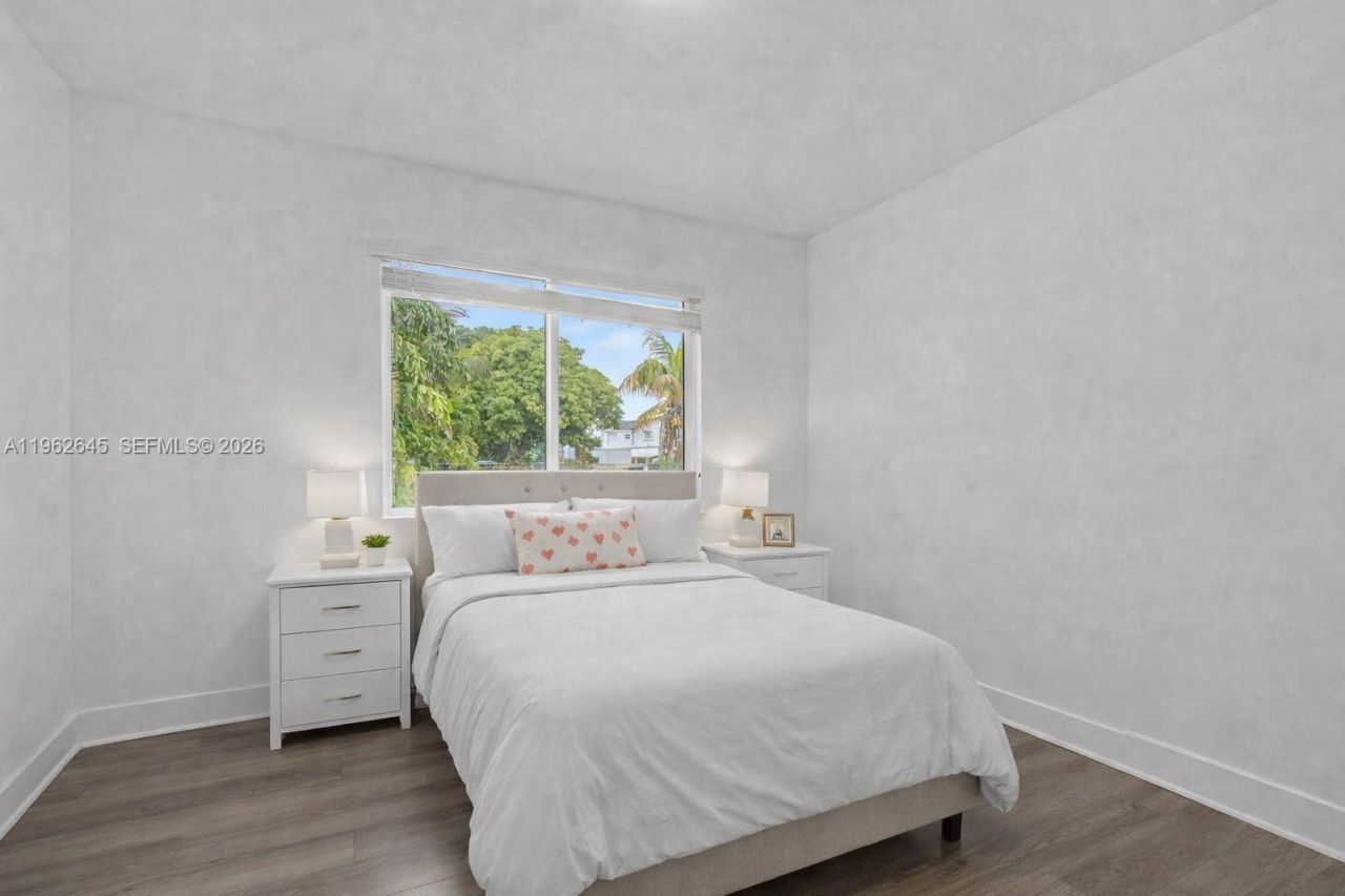 2900 SW 4th St , Miami, FL 33135 Photo