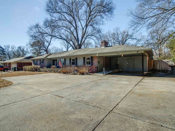 1235 CHERRY RD, Memphis, TN 38117