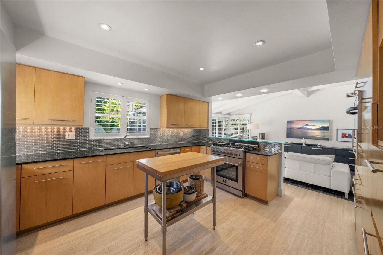 1780 Spring Creek Drive, Sarasota, FL 34239 Photo