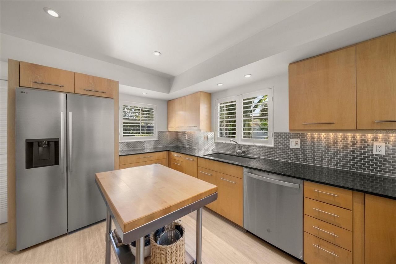 1780 Spring Creek Drive, Sarasota, FL 34239 Photo