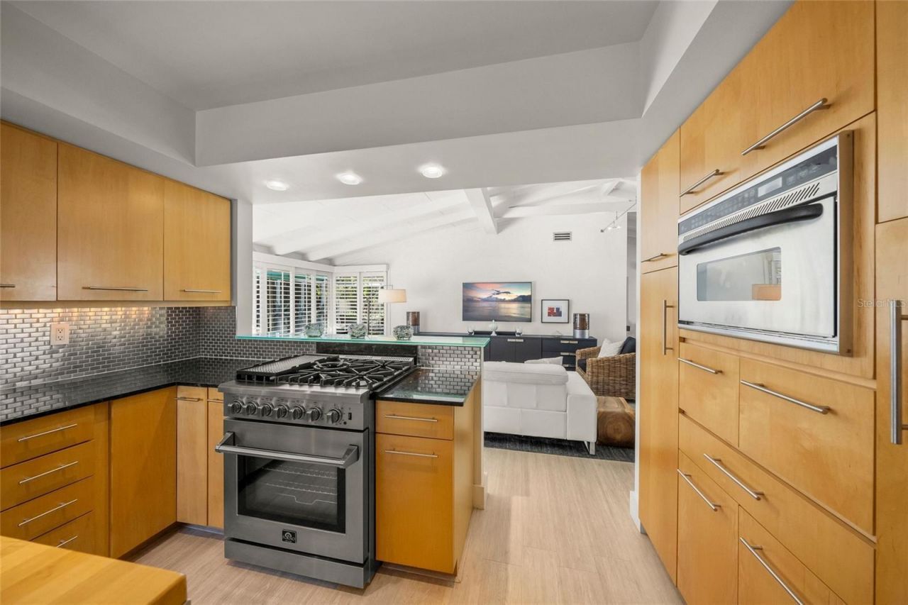 1780 Spring Creek Drive, Sarasota, FL 34239 Photo