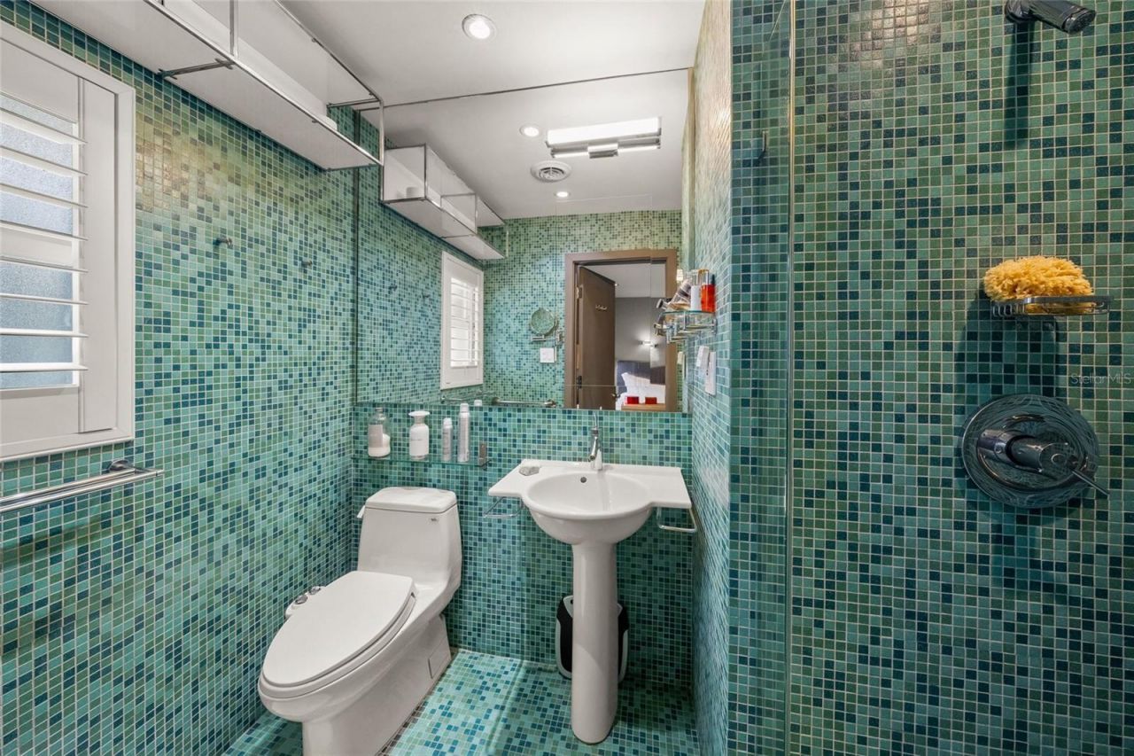 1780 Spring Creek Drive, Sarasota, FL 34239 Photo