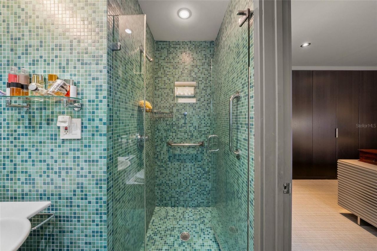 1780 Spring Creek Drive, Sarasota, FL 34239 Photo