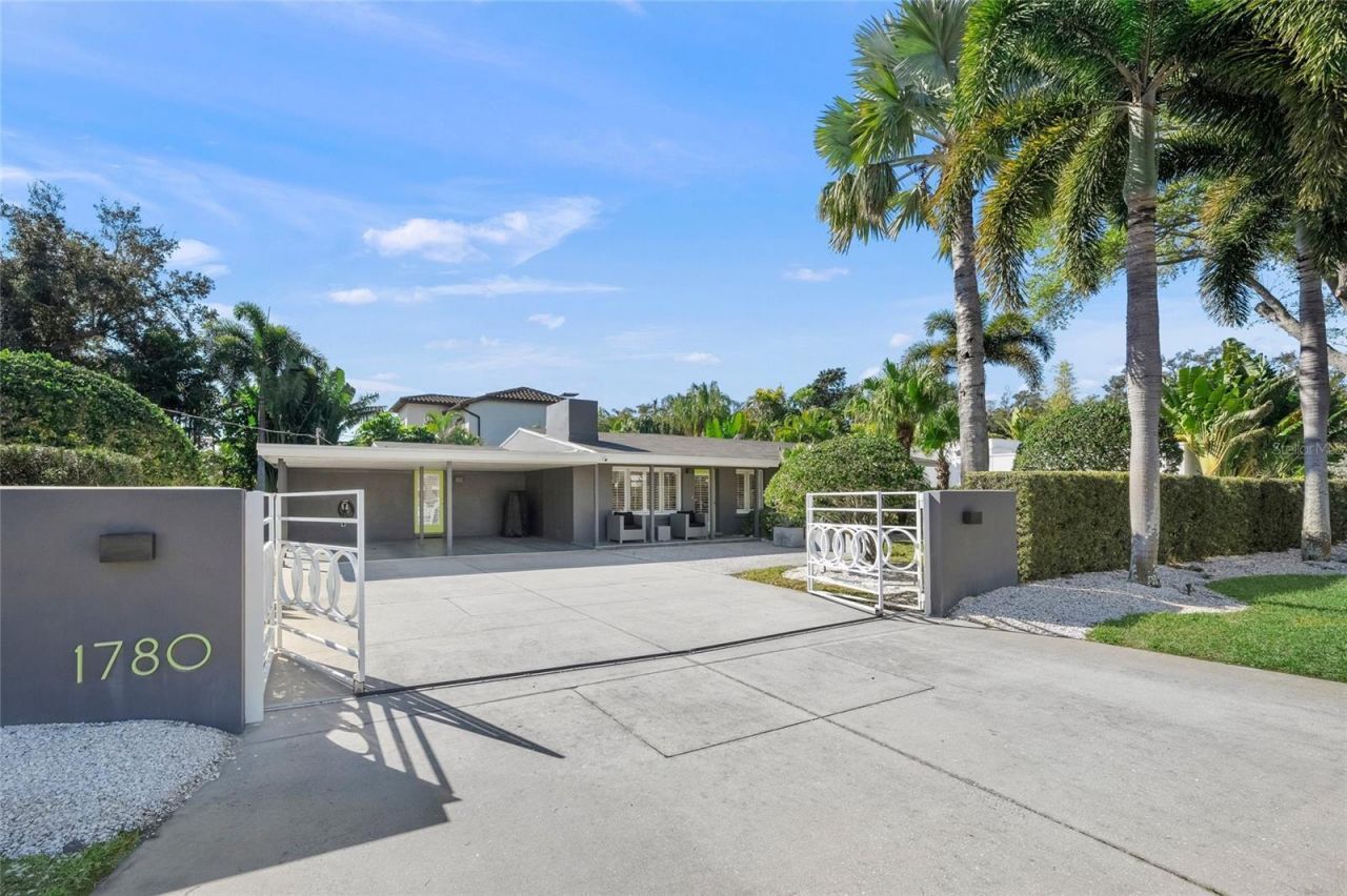 1780 Spring Creek Drive, Sarasota, FL 34239 Photo
