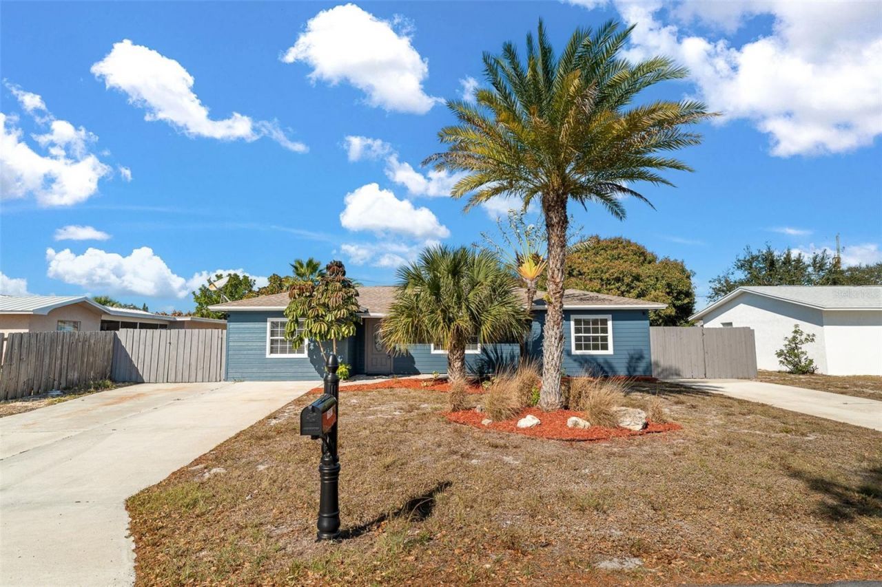 1567 NE 21st Terrace, Jensen Beach, FL 34957 Photo