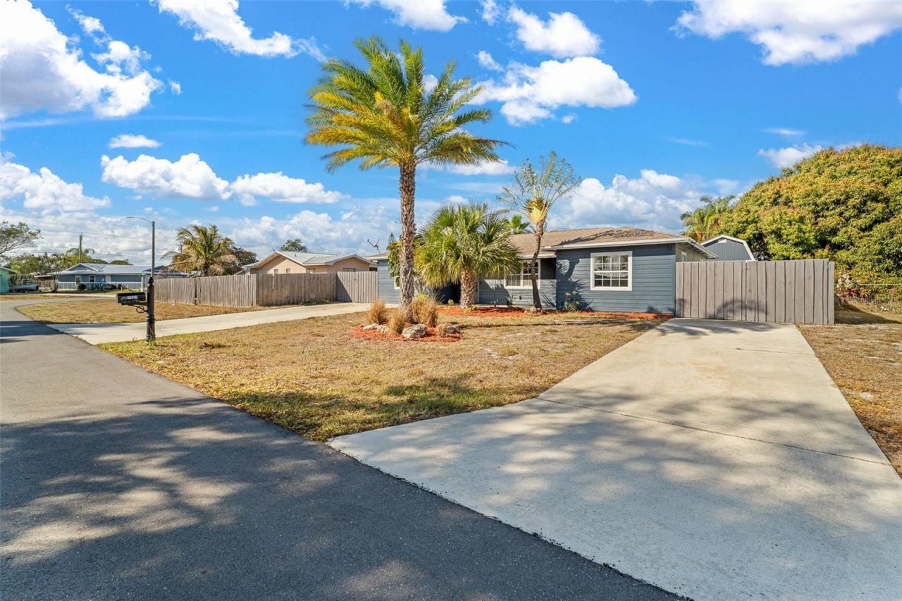 1567 NE 21st Terrace, Jensen Beach, FL 34957 Photo