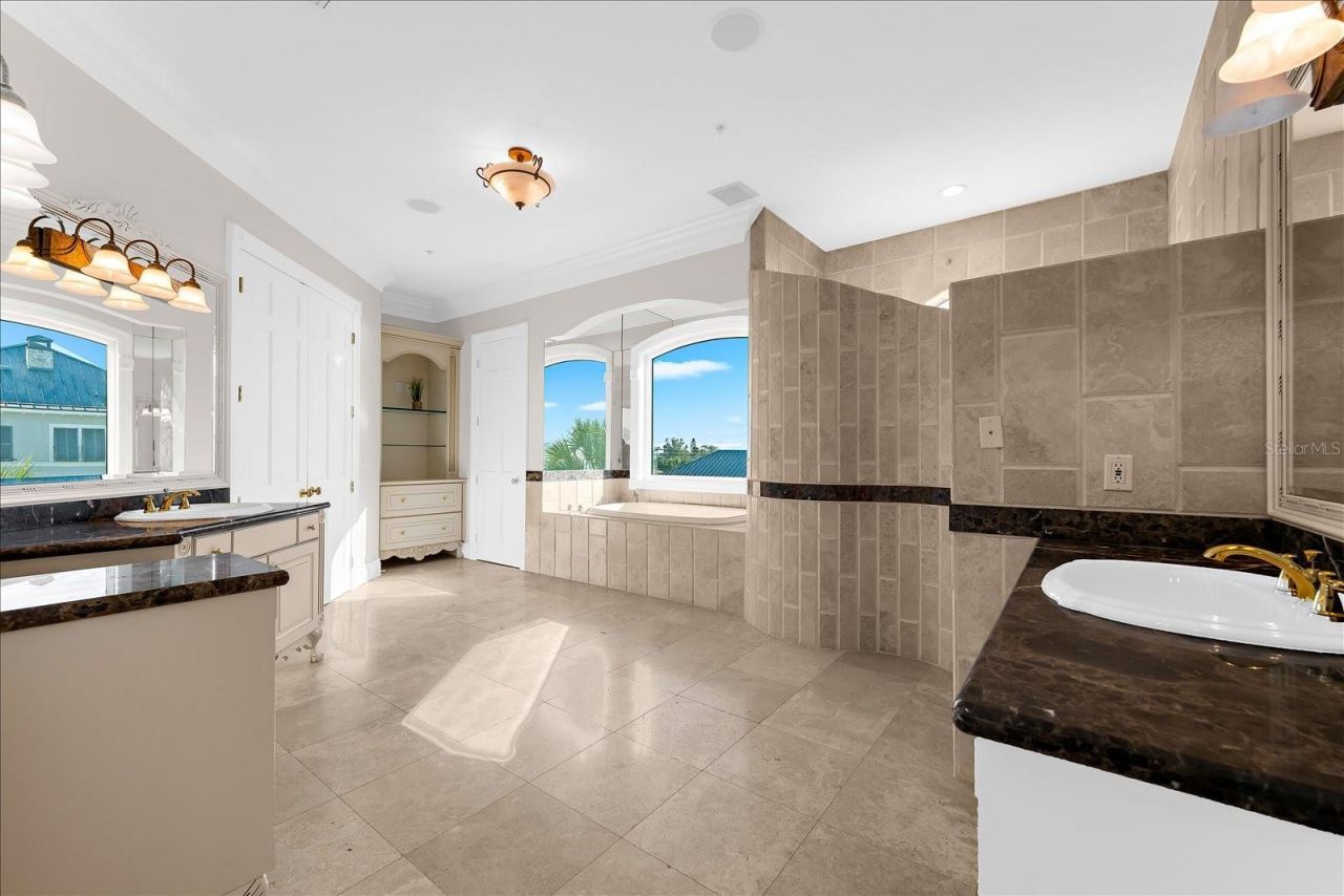 960 Gulf Boulevard, Belleair Beach, FL 33786 Photo