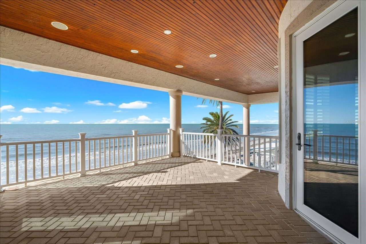 960 Gulf Boulevard, Belleair Beach, FL 33786 Photo