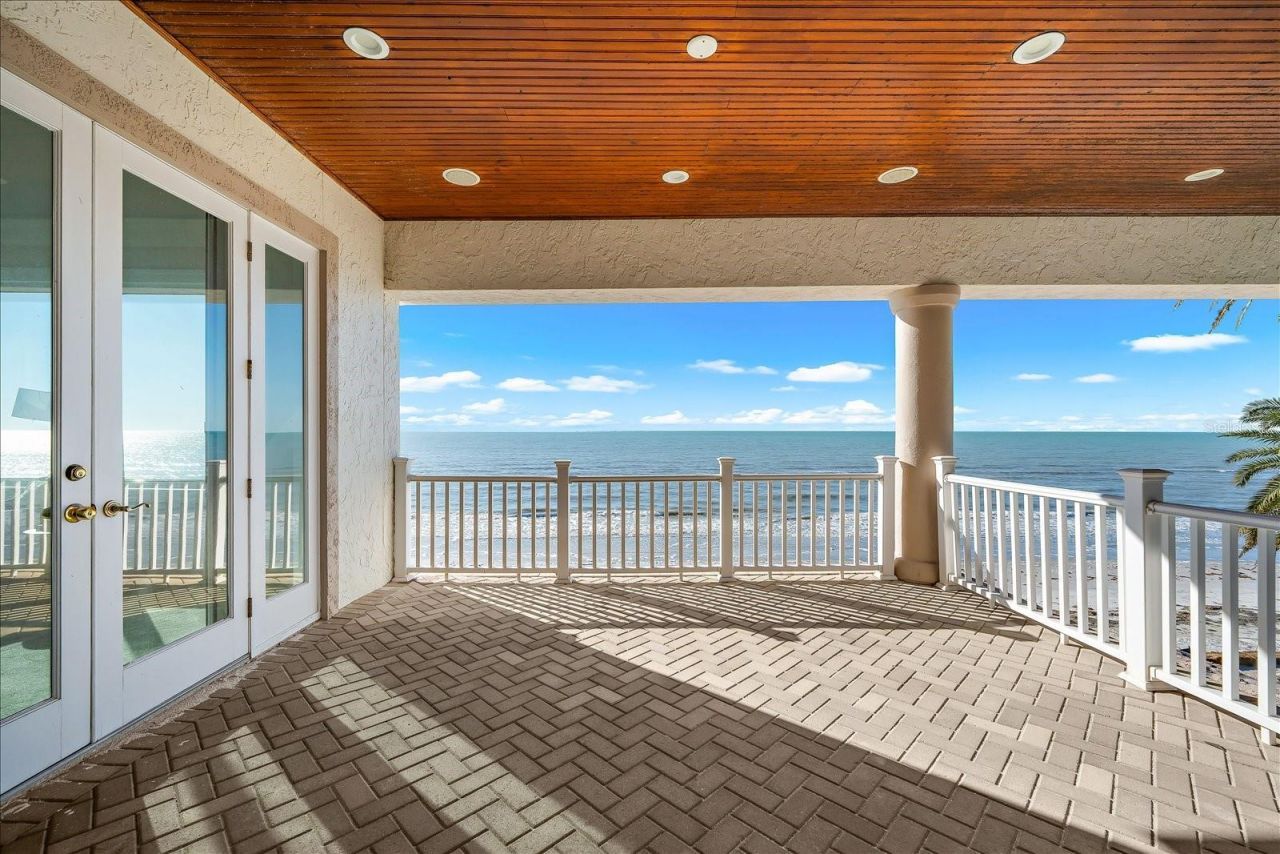 960 Gulf Boulevard, Belleair Beach, FL 33786 Photo