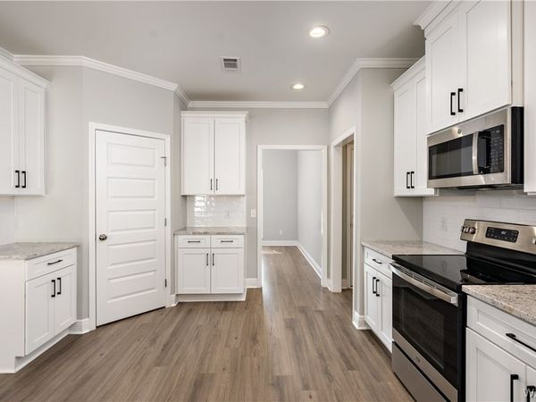 5240 Summerfield Drive E, Tuscaloosa, AL 35404