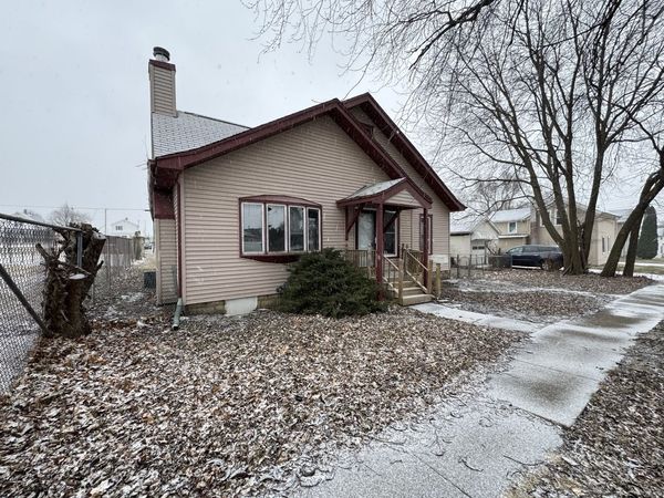 309 N 9th Street, Rochelle, IL 61068