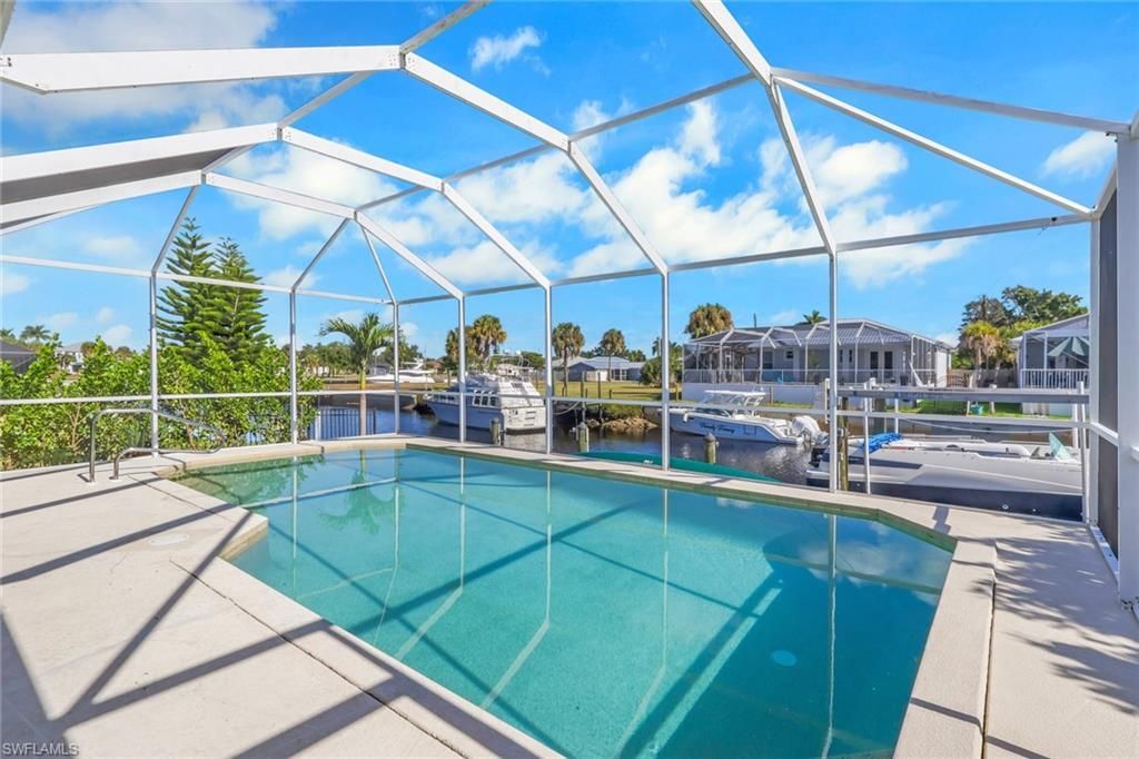 2082 E Tobago Cir, Fort Myers, FL 33905 Photo