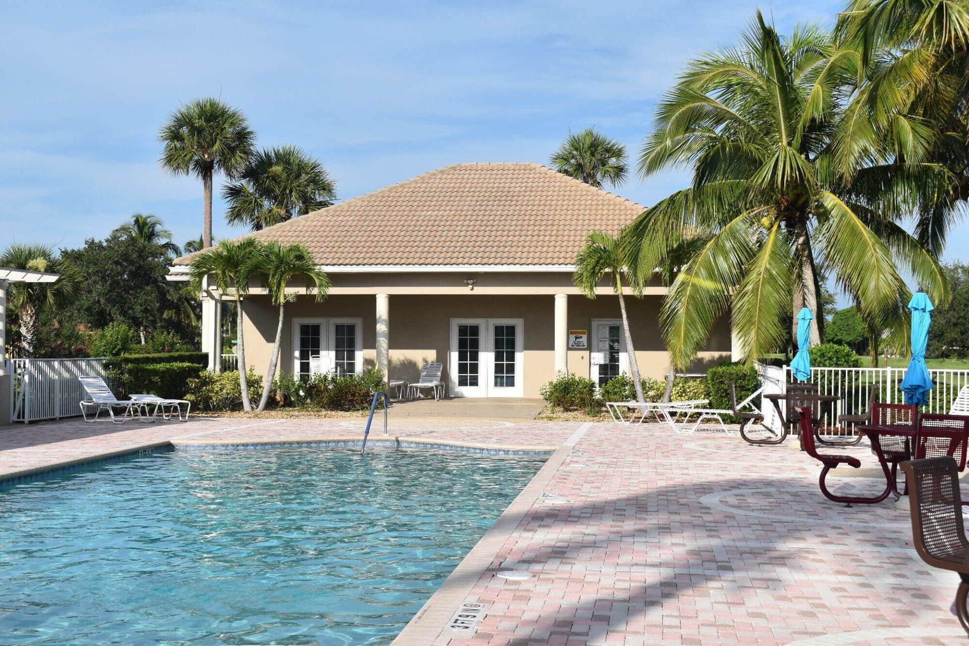 546 Waverly Circle, Port Saint Lucie, FL 34983 Photo