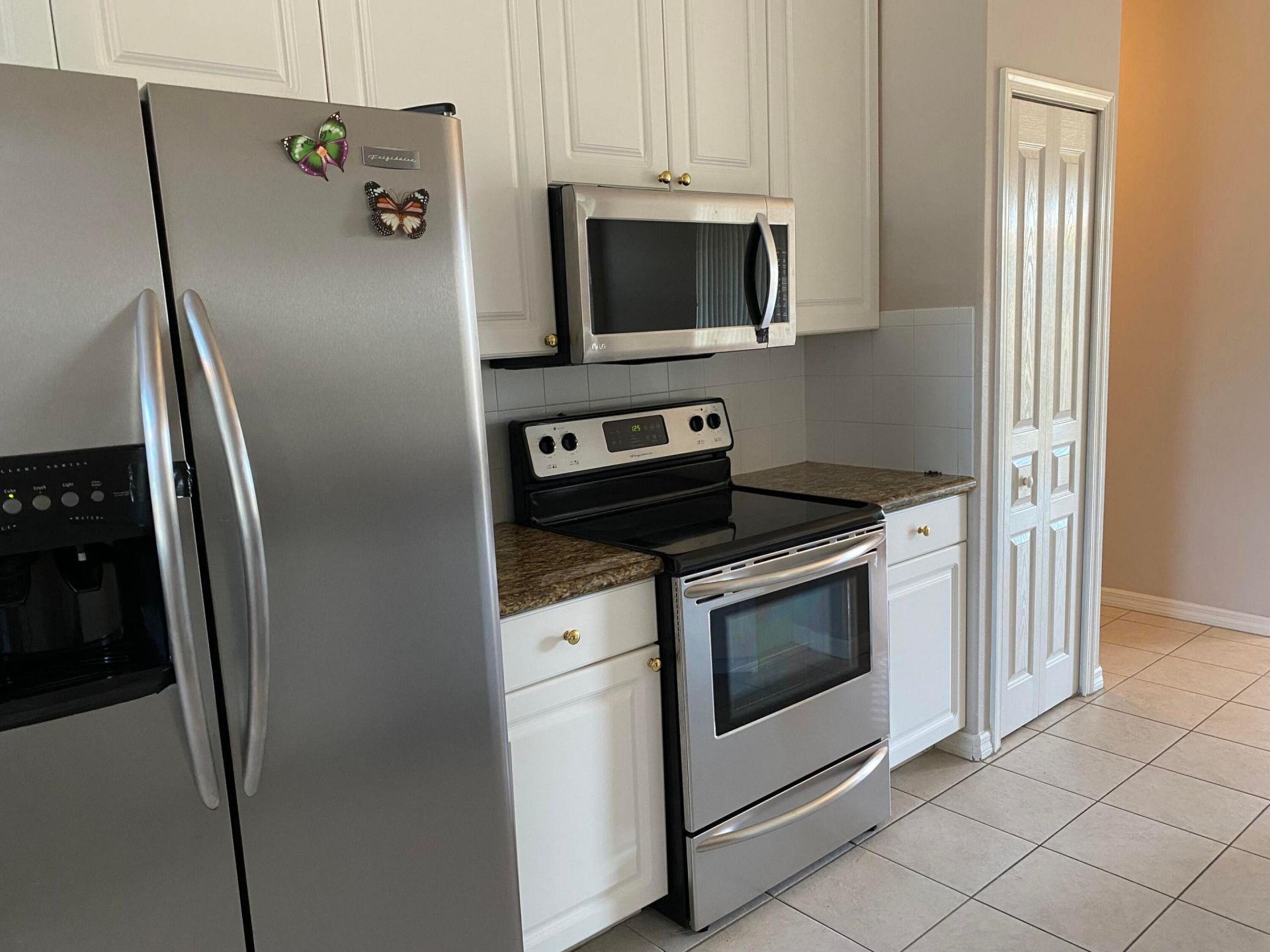 546 Waverly Circle, Port Saint Lucie, FL 34983 Photo