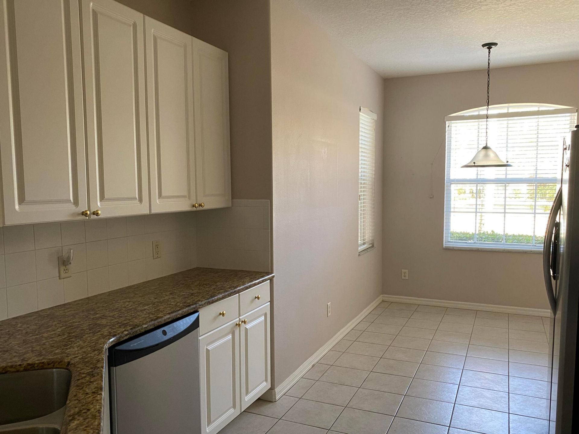 546 Waverly Circle, Port Saint Lucie, FL 34983 Photo