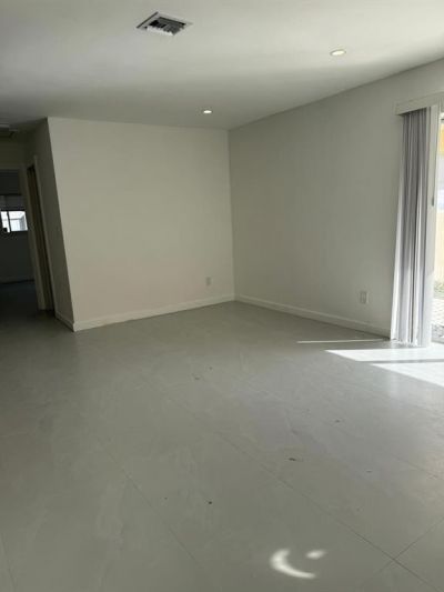 1054-1058 SW 2nd Street, Unit 1056, Hallandale Beach, FL 33009 Photo