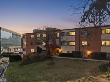 3300 S 28TH STREET, Unit 404, ALEXANDRIA, VA 22302