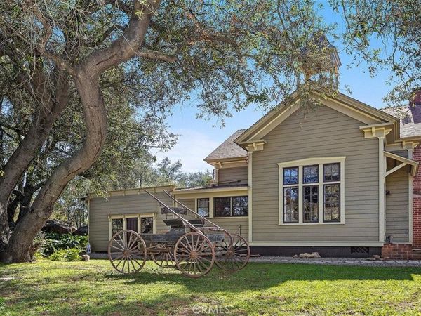 1239 Rainbow Valley Boulevard, Fallbrook, CA 92028