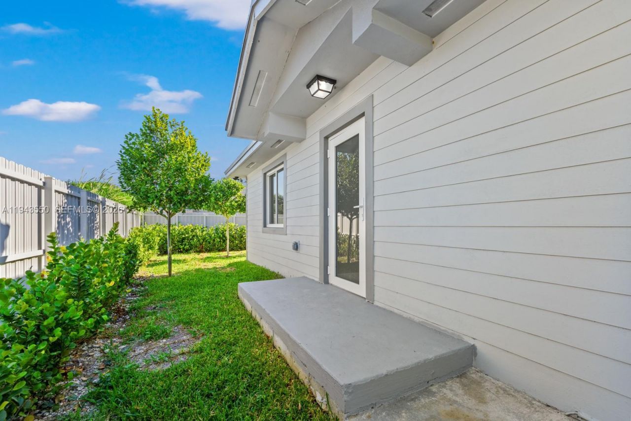 231 NW 3rd Ave , Florida City, FL 33034 Photo