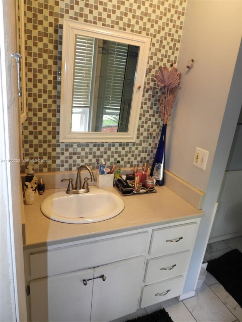 9331 NW 33rd Mnr, Sunrise, FL 33351 Photo