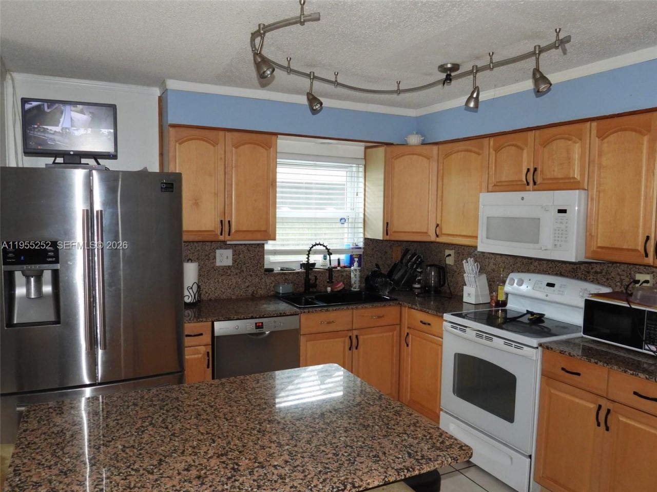 9331 NW 33rd Mnr, Sunrise, FL 33351 Photo