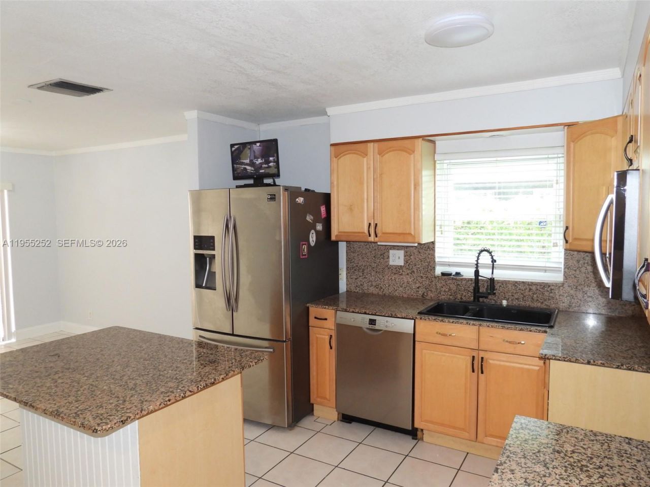 9331 NW 33rd Mnr, Sunrise, FL 33351 Photo