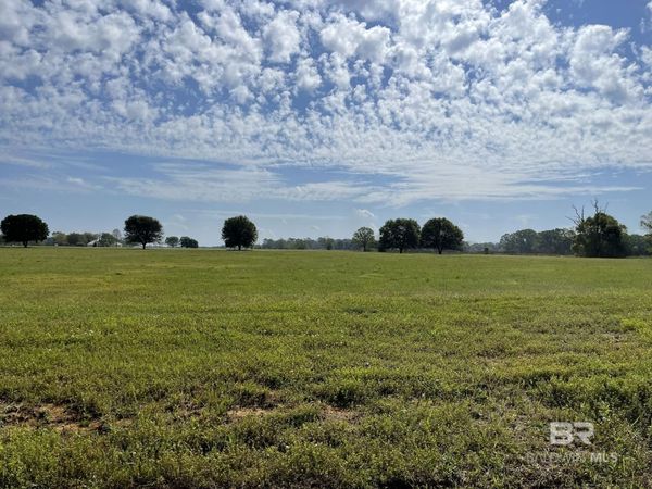 18697 Kendrick Road, Robertsdale, AL 36567