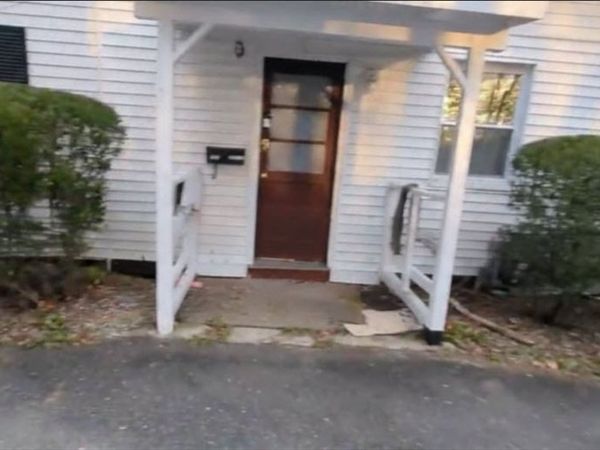 697 Main Street, Unit 3, Amherst, MA 01002