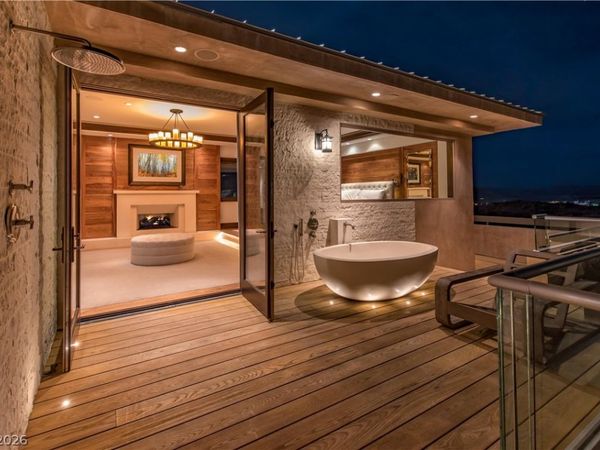 5 PROMONTORY POINTE Lane , Las Vegas, NV 89135