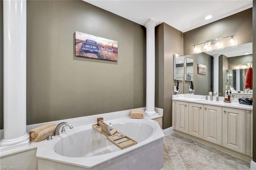 9270 Campanile Cir, Unit 102, Naples, FL 34114 Photo