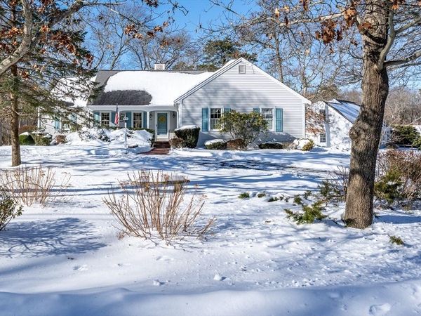 28 Mariners Ln, Yarmouth, MA 02675
