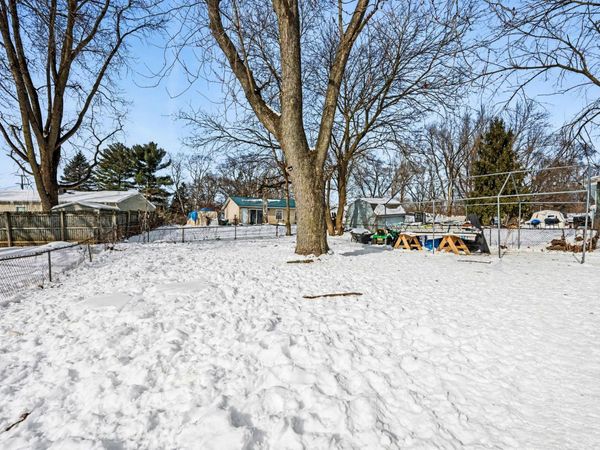 7 Riviera Drive N, Battle Creek, MI 49037