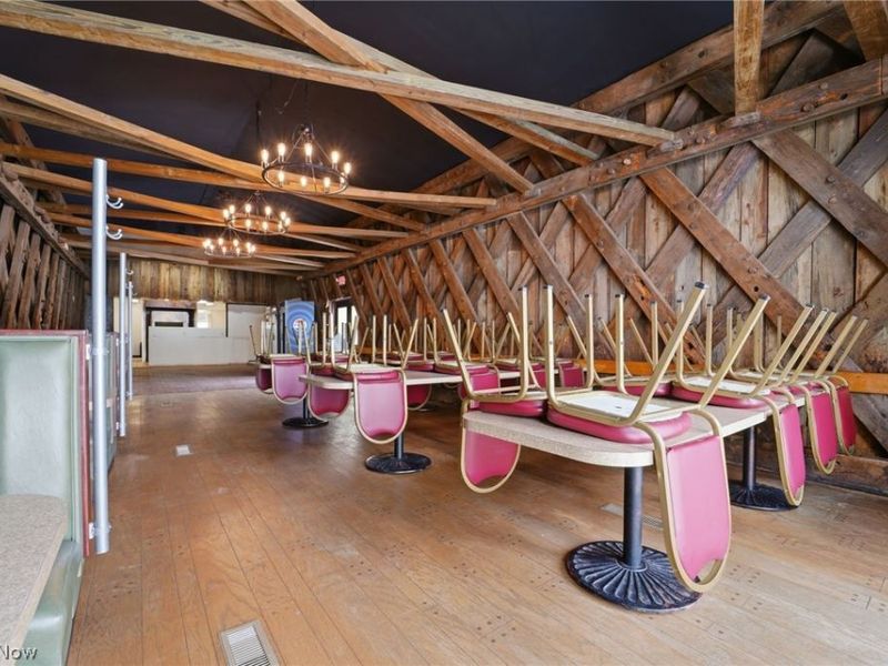 380 E Main, Andover, OH 44003 Photo 13