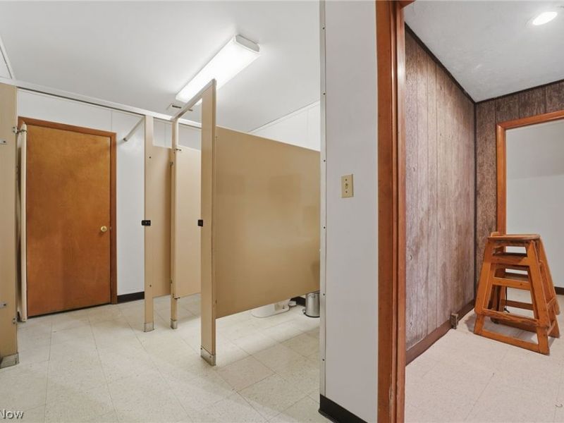 380 E Main, Andover, OH 44003 Photo 16