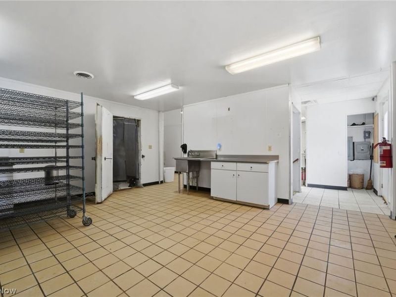 380 E Main, Andover, OH 44003 Photo 18