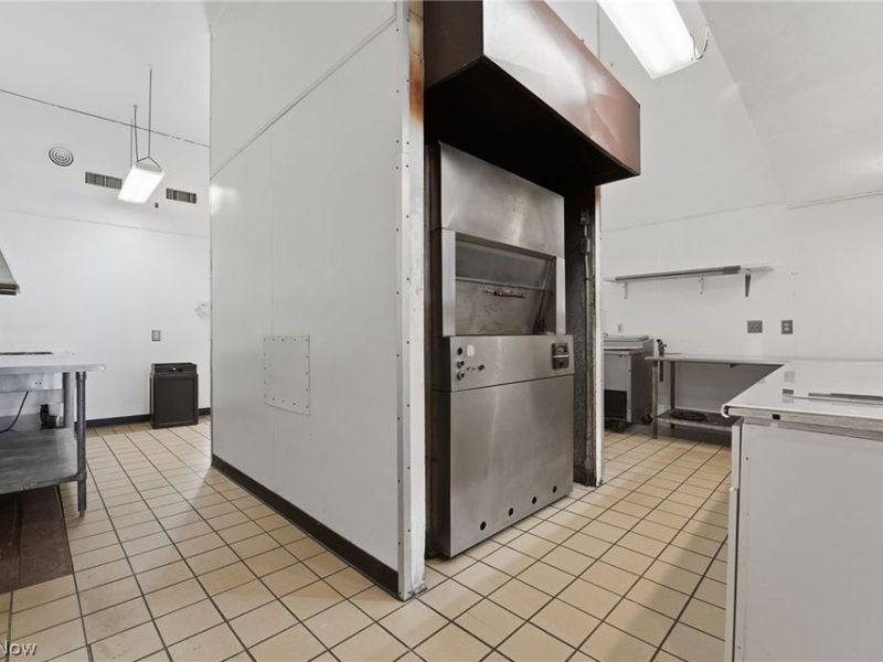 380 E Main, Andover, OH 44003 Photo 23