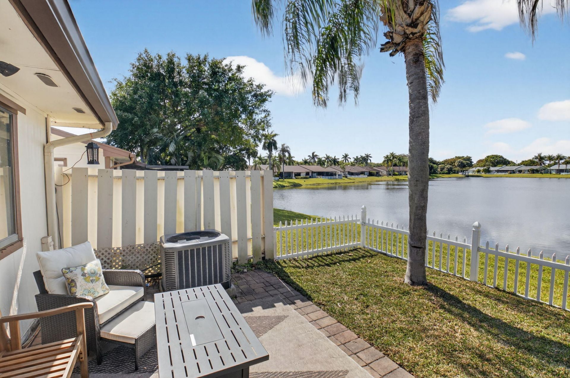 41 Mayfair Lane, Boynton Beach, FL 33426 Photo