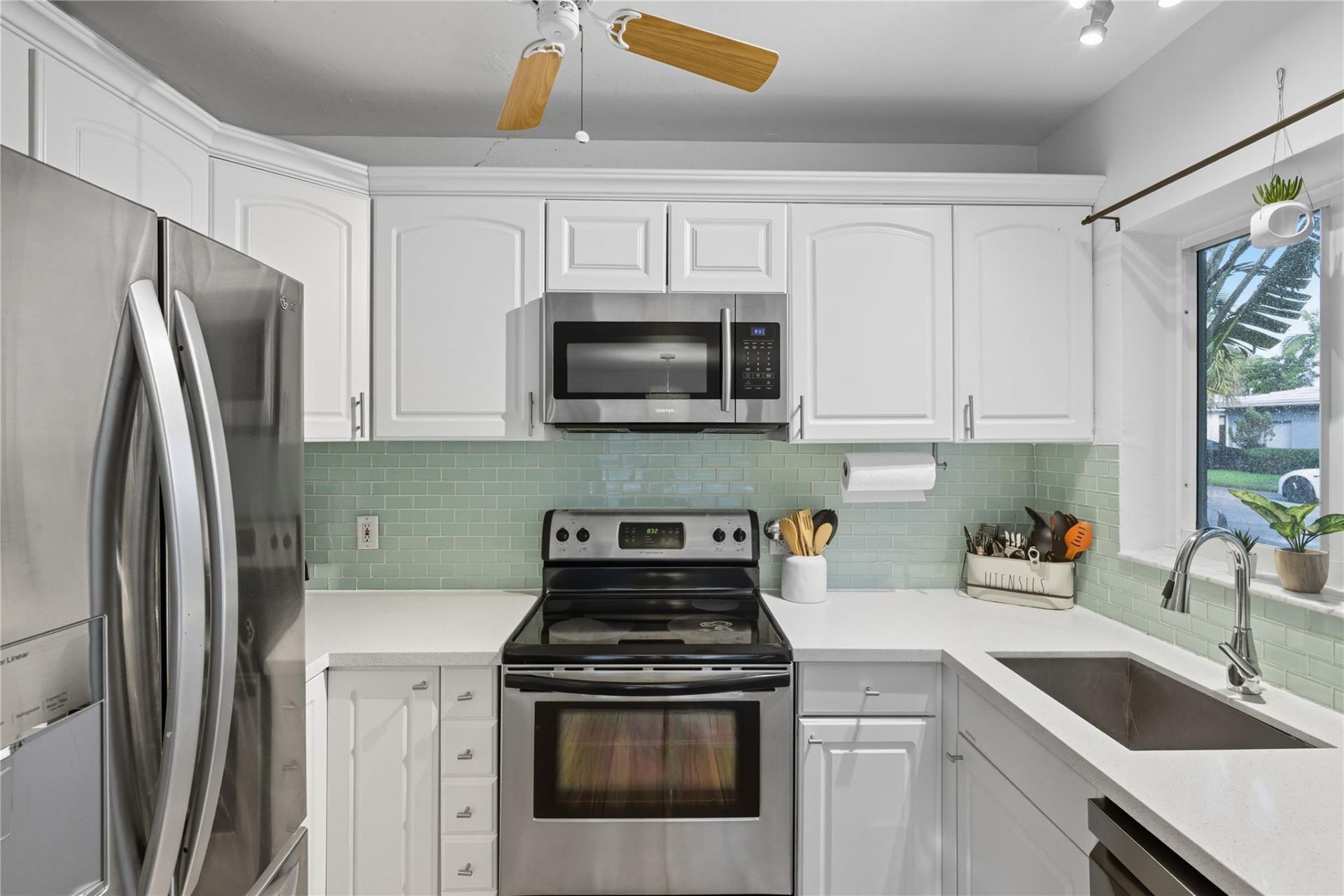 1145 NE 17th Way, Fort Lauderdale, FL 33304 Photo