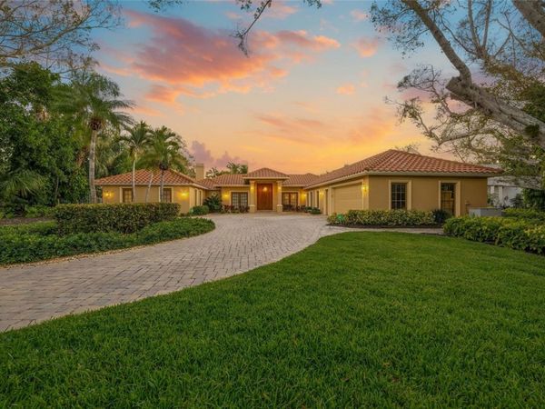 1634 N LODGE DRIVE, SARASOTA, FL 34239