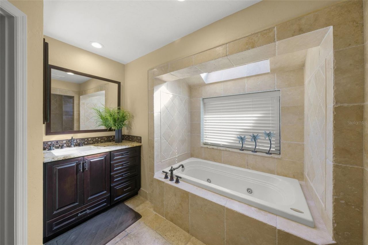 1634 N Lodge Drive, Sarasota, FL 34239 Photo