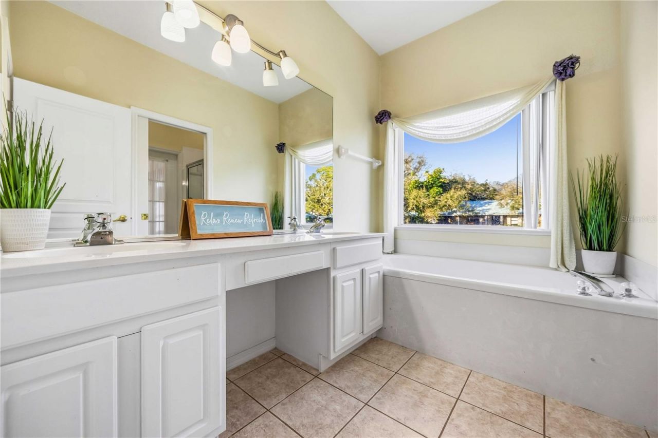 138 Braemar Avenue, Venice, FL 34293 Photo