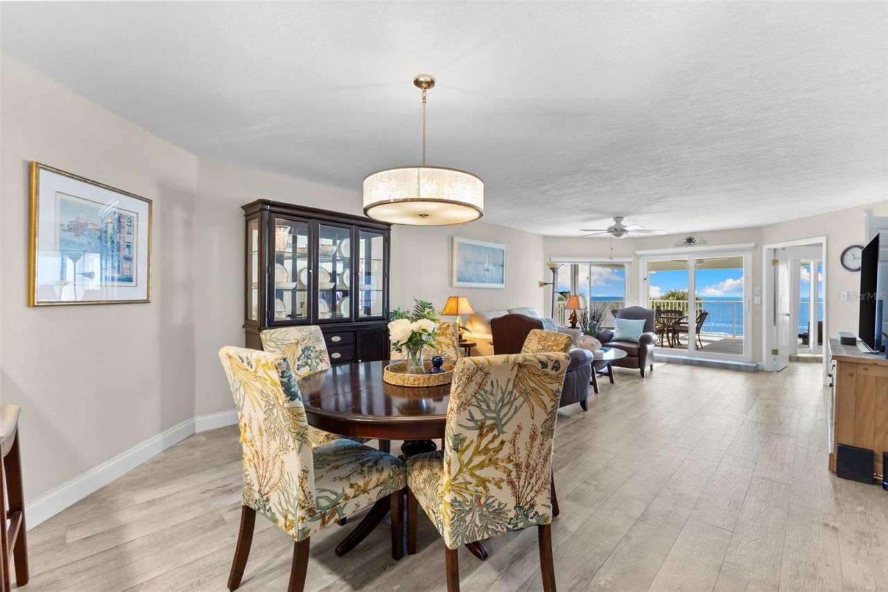 16332 Gulf Boulevard, Unit 2B, Redington Beach, FL 33708 Photo