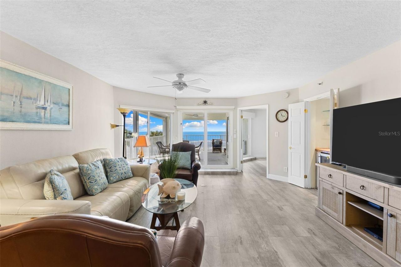 16332 Gulf Boulevard, Unit 2B, Redington Beach, FL 33708 Photo