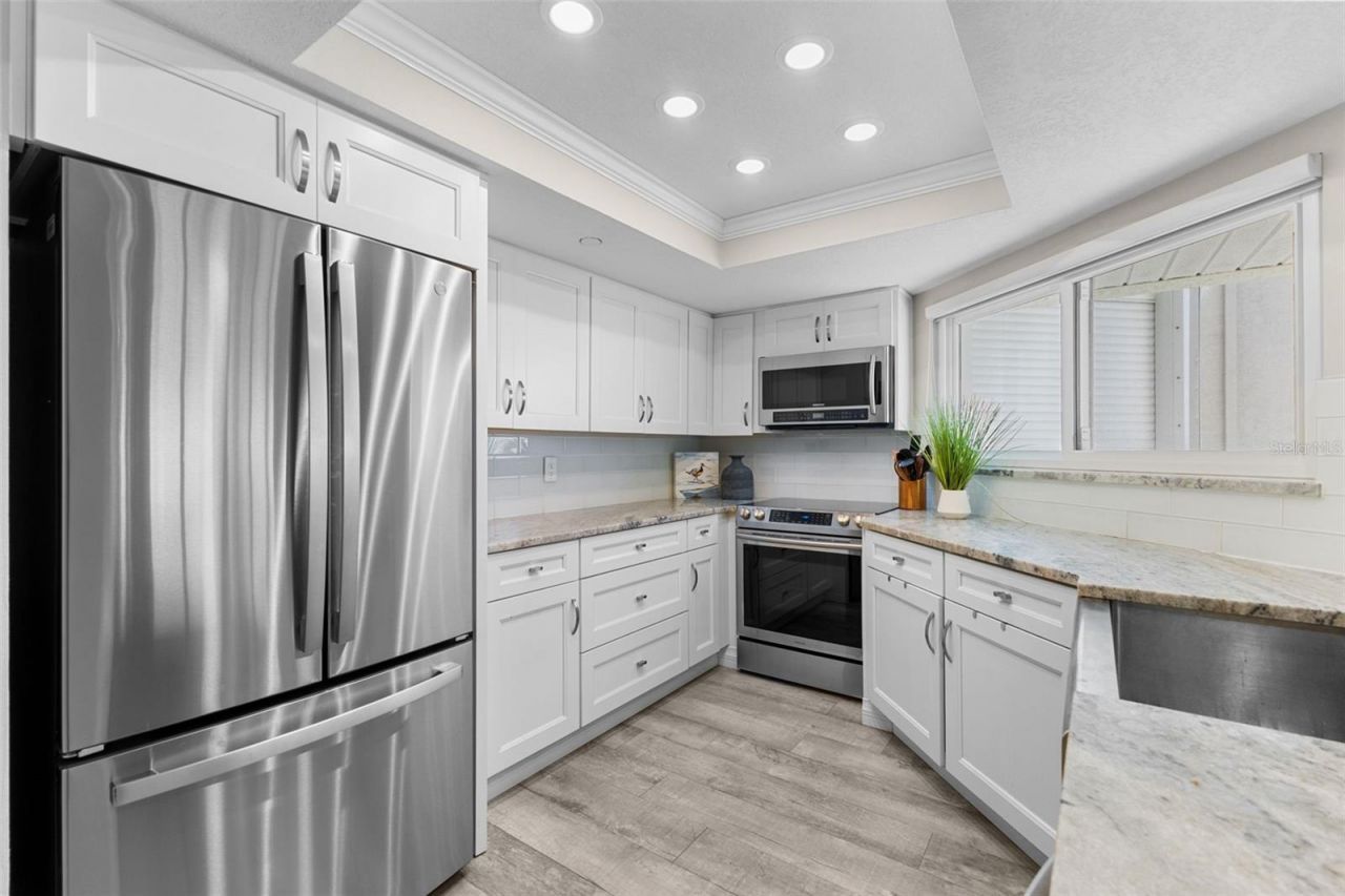 16332 Gulf Boulevard, Unit 2B, Redington Beach, FL 33708 Photo