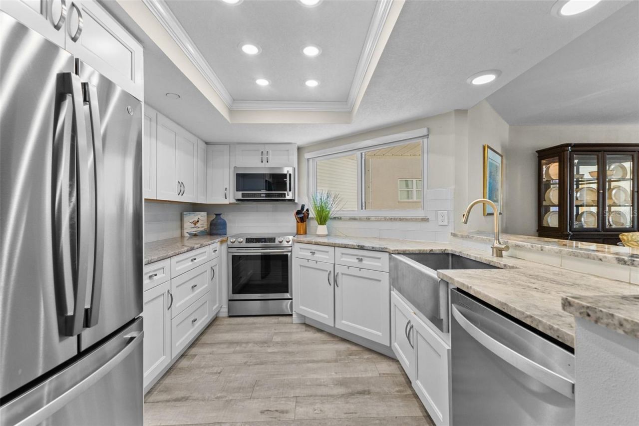 16332 Gulf Boulevard, Unit 2B, Redington Beach, FL 33708 Photo