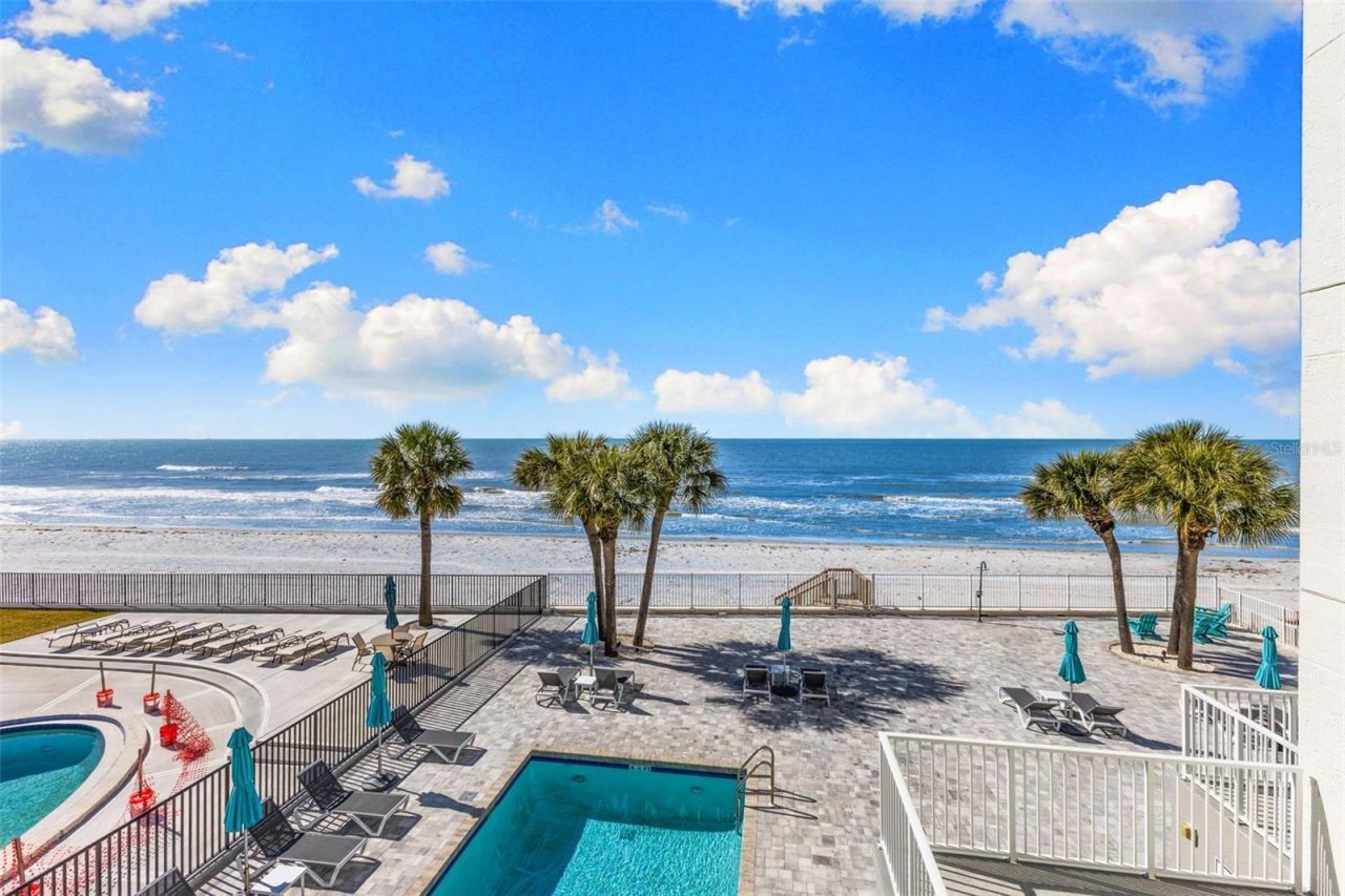 16332 Gulf Boulevard, Unit 2B, Redington Beach, FL 33708 Photo