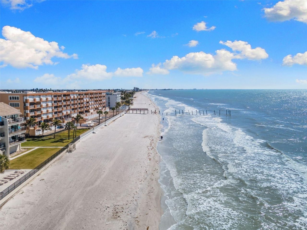 16332 Gulf Boulevard, Unit 2B, Redington Beach, FL 33708 Photo