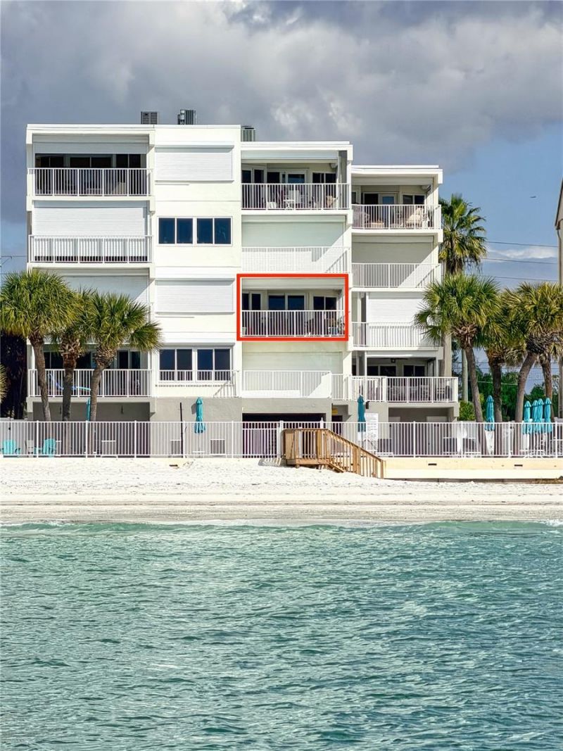16332 Gulf Boulevard, Unit 2B, Redington Beach, FL 33708 Photo