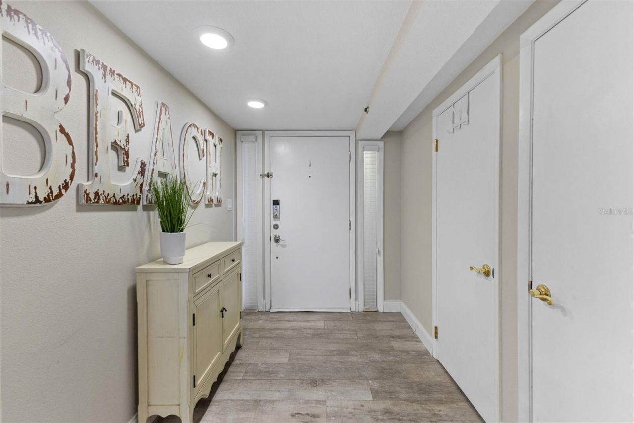 16332 Gulf Boulevard, Unit 2B, Redington Beach, FL 33708 Photo